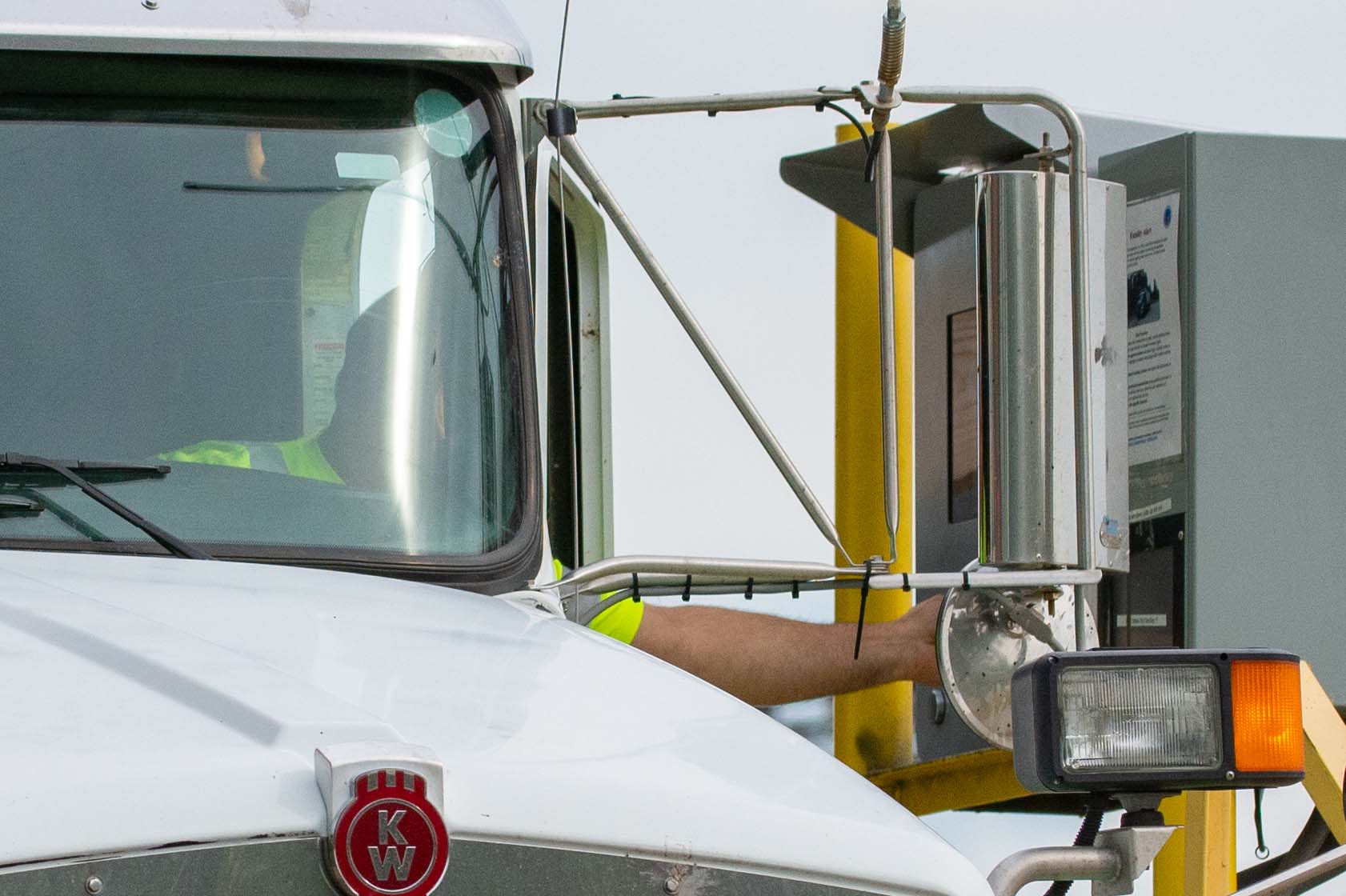 Unattended Truck Scale Weighing Kiosk FastWeigh Ticketing